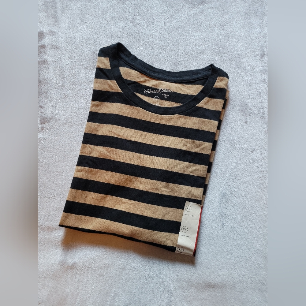 ✨️NWT✨️ Universal Threads | Striped Short Sleeve